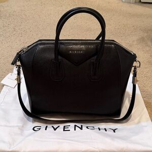 Authentic Givenchy Antigona Medium Top Handle Bag Grained Leather, black/Sliver